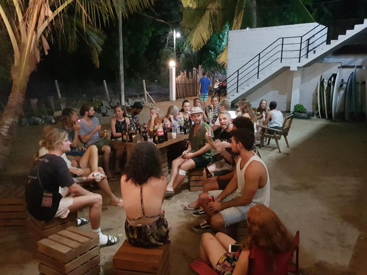 Hangover Hostels Аругам Экстерьер фото