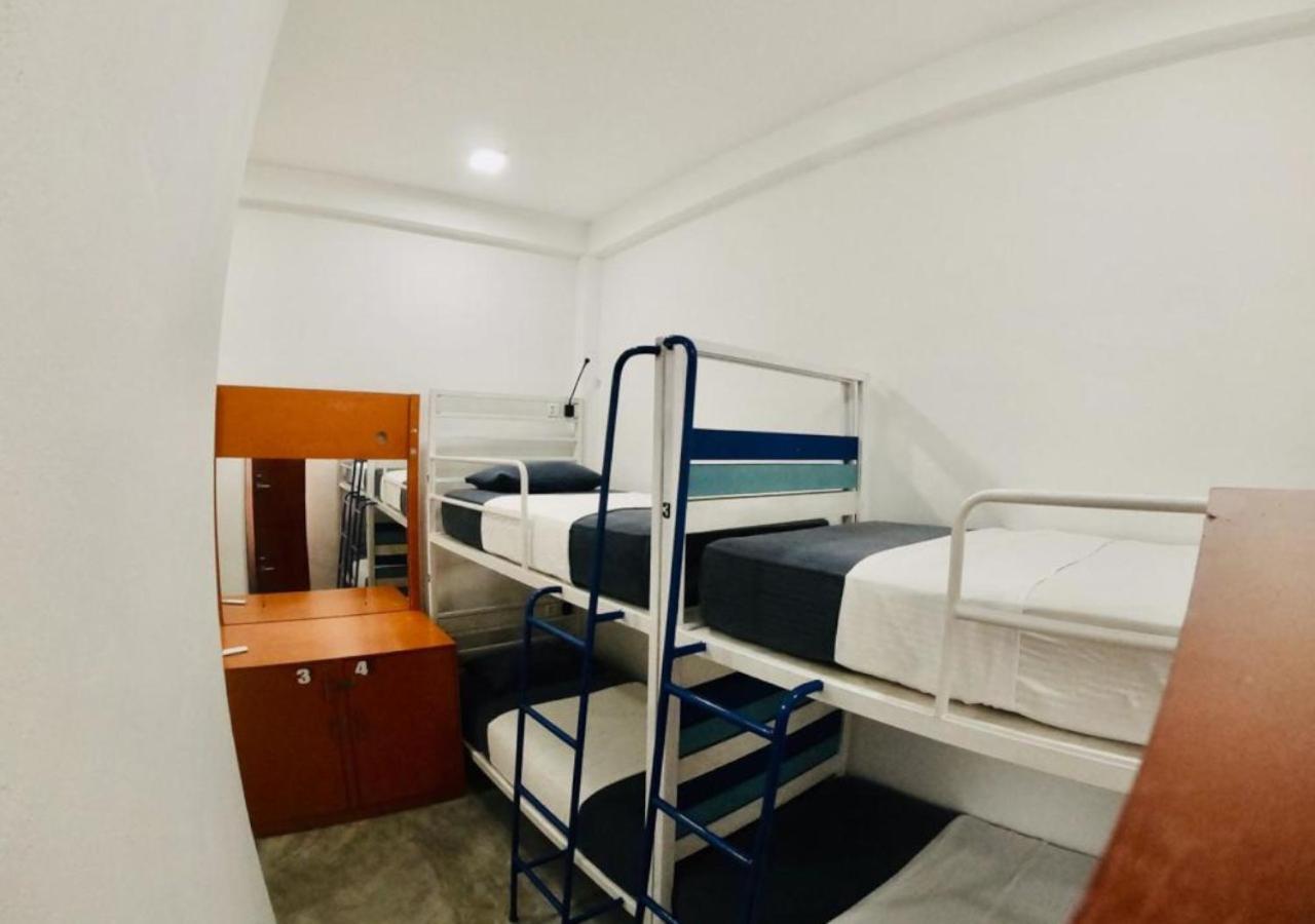 Hangover Hostels Аругам Экстерьер фото