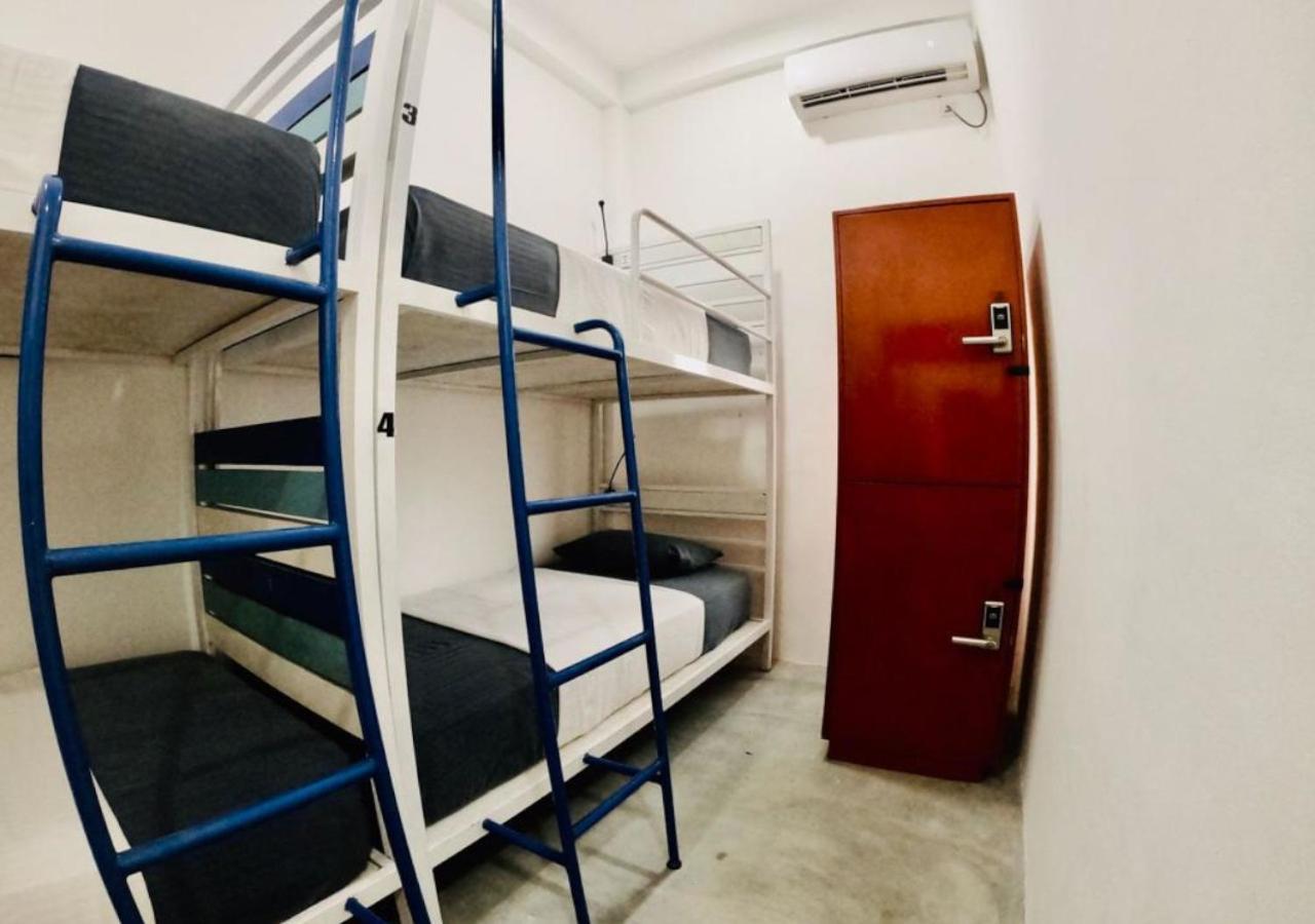 Hangover Hostels Аругам Экстерьер фото