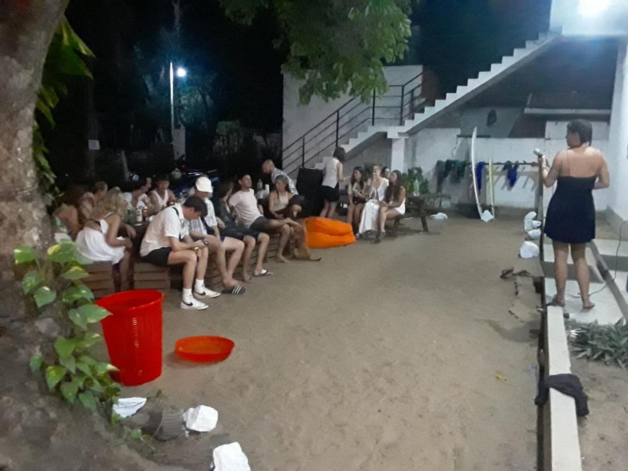 Hangover Hostels Аругам Экстерьер фото