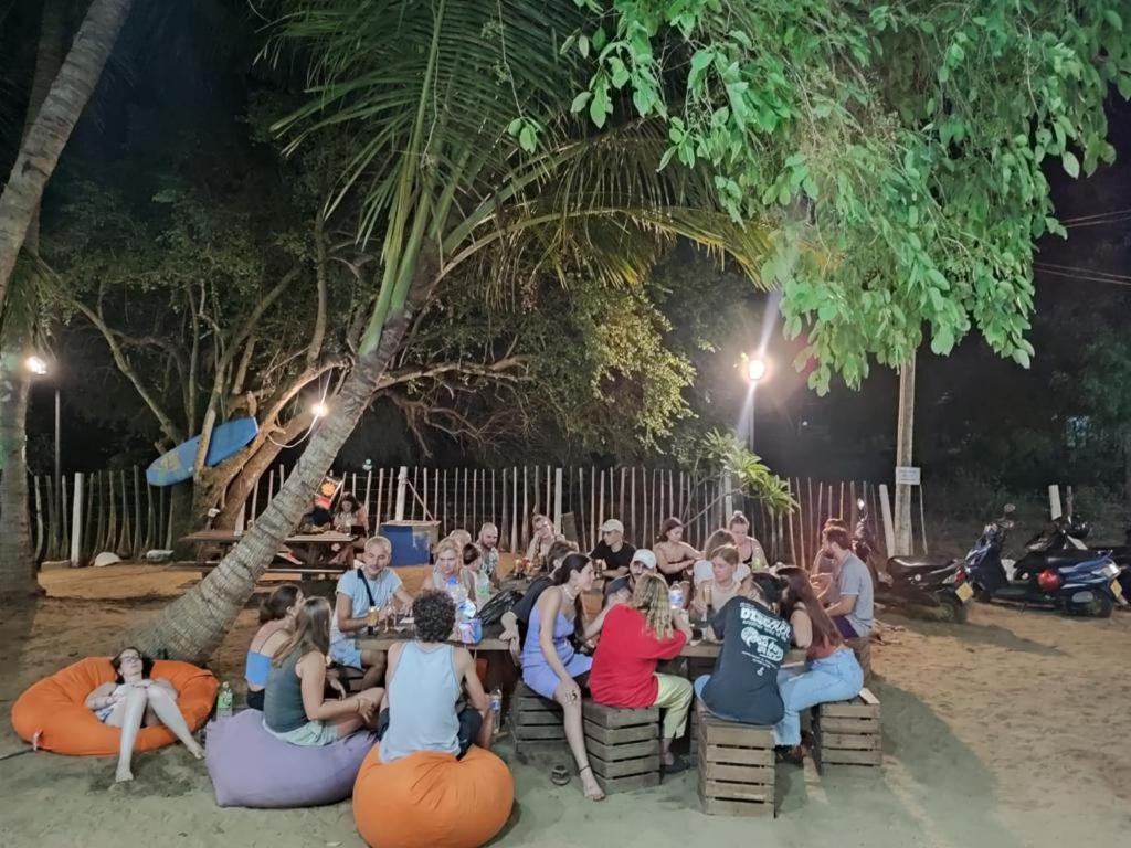Hangover Hostels Аругам Экстерьер фото