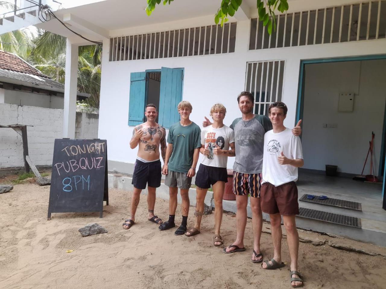 Hangover Hostels Аругам Экстерьер фото