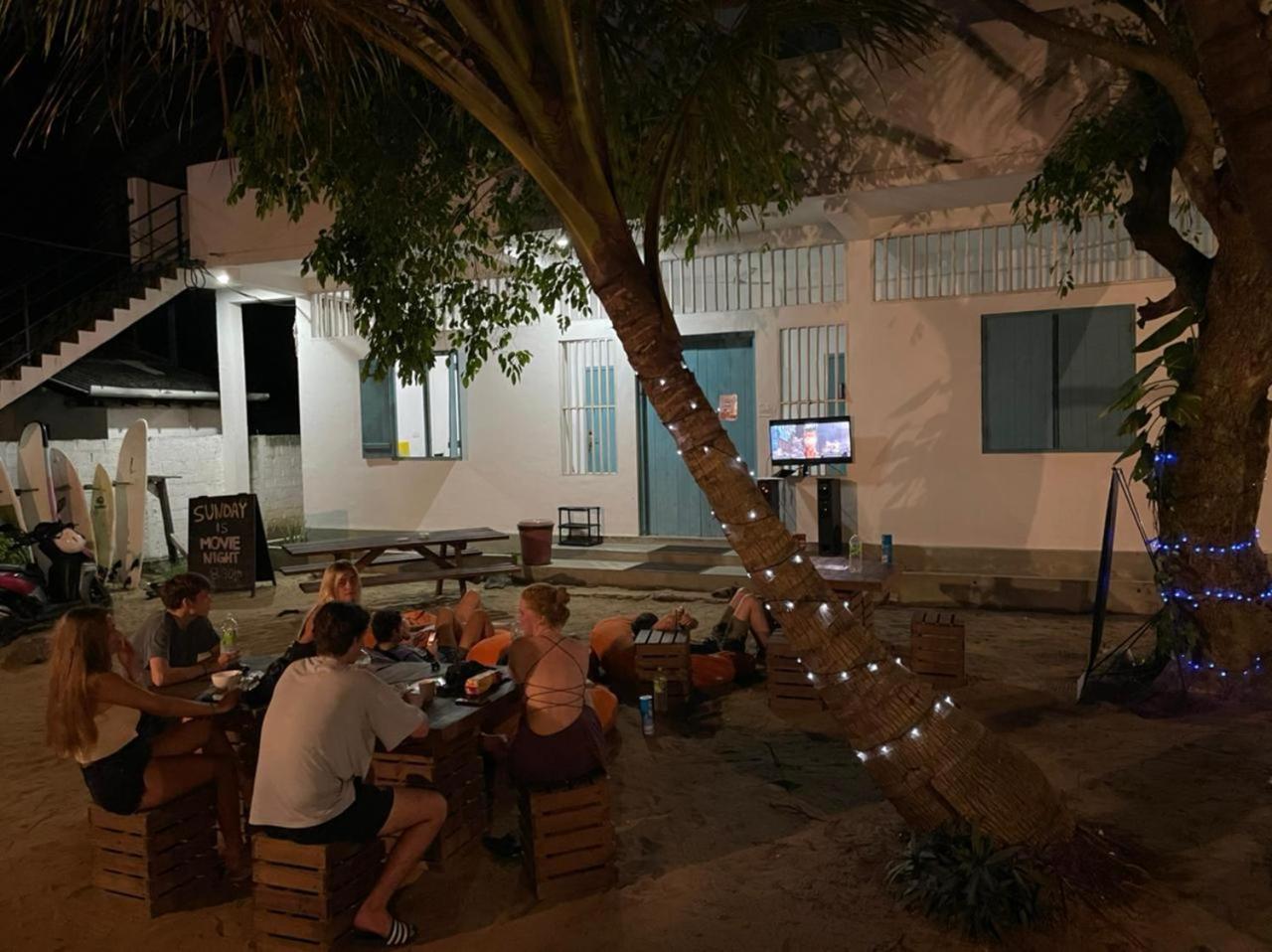 Hangover Hostels Аругам Экстерьер фото